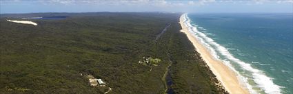 Dilli Village - Fraser Island - QLD (PBH4 00 16202)